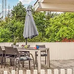4 Bedroom Beautiful In