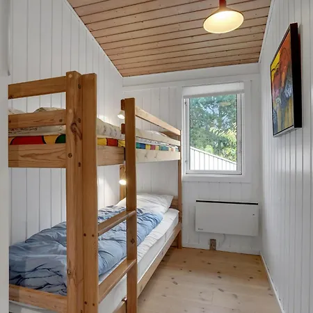 4 Bedroom Beautiful In