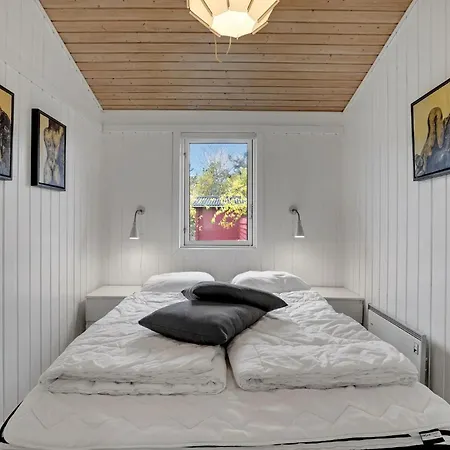 4 Bedroom Beautiful In *