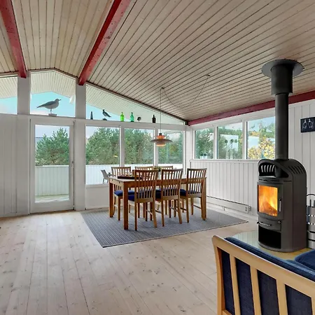 Semesterbostad 4 Bedroom Beautiful In *