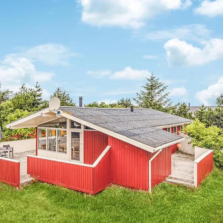 Semesterbostad 4 Bedroom Beautiful In Hvide Sande
