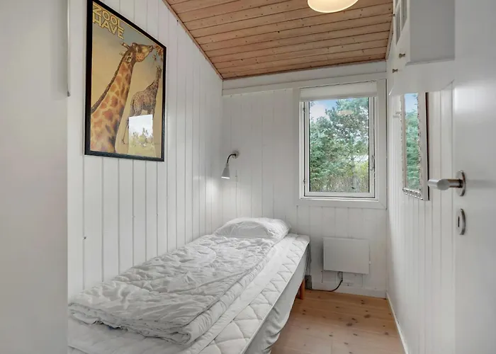 Casa de Férias 4 Bedroom Beautiful In Hvide Sande