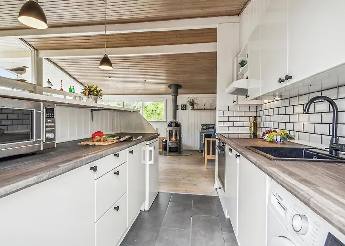 4 Bedroom Beautiful In Hvide Sande
