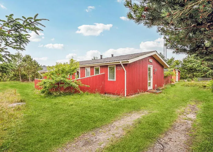 4 Bedroom Beautiful In *